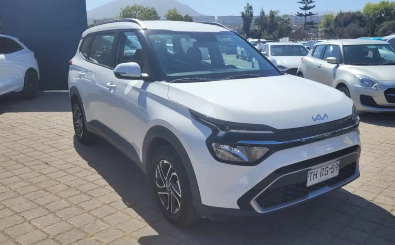 Kia Motors Carens EX