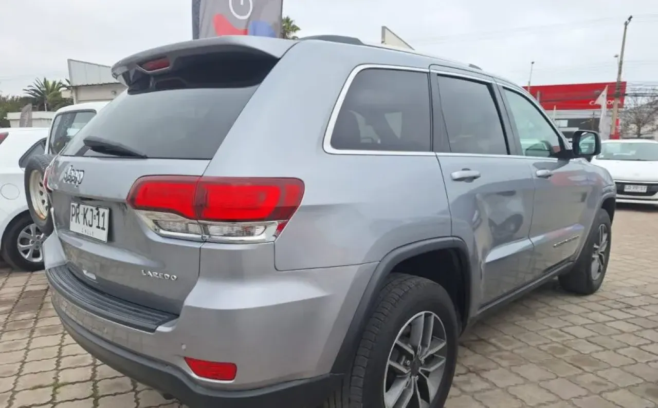 Grand Cherokee Laredo - view 3