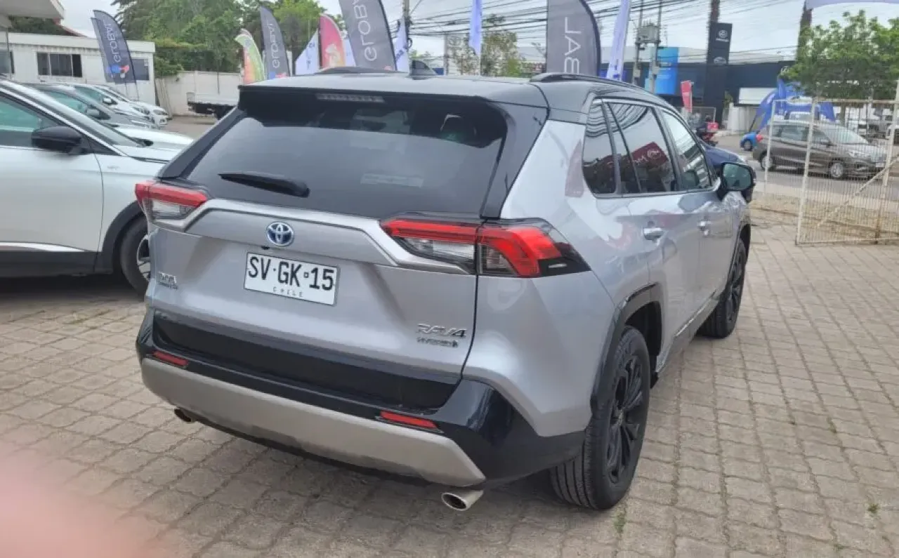 RAV4 Hybrid - view 6