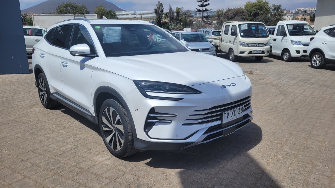 BYD SONG PLUS DMI 1.5 AUT.