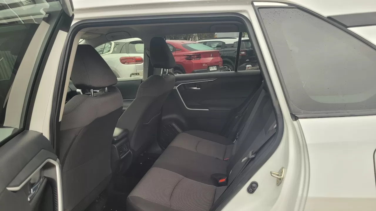 RAV 4 4X2 CVT 2.0 AUT. - view 9