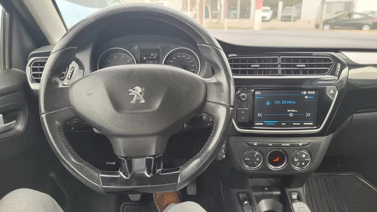 301 HDI 92HP 1.6 MT - view 9