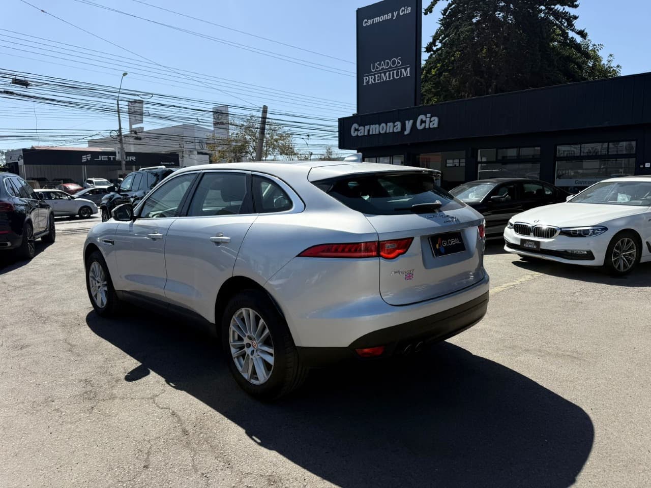  F-Pace 2.0D Prestige Auto 4WD LIMITED - view 3