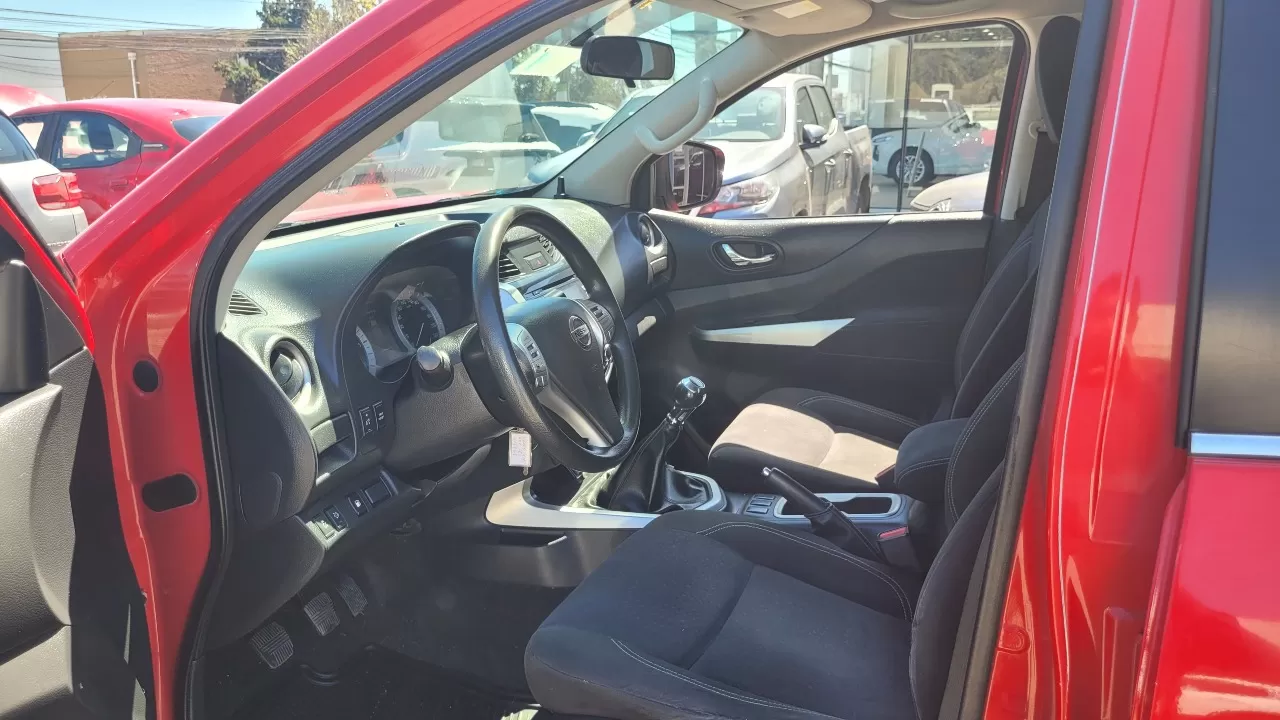 NP300 NAVARA XE 2.3 MEC. 4X2 - view 14