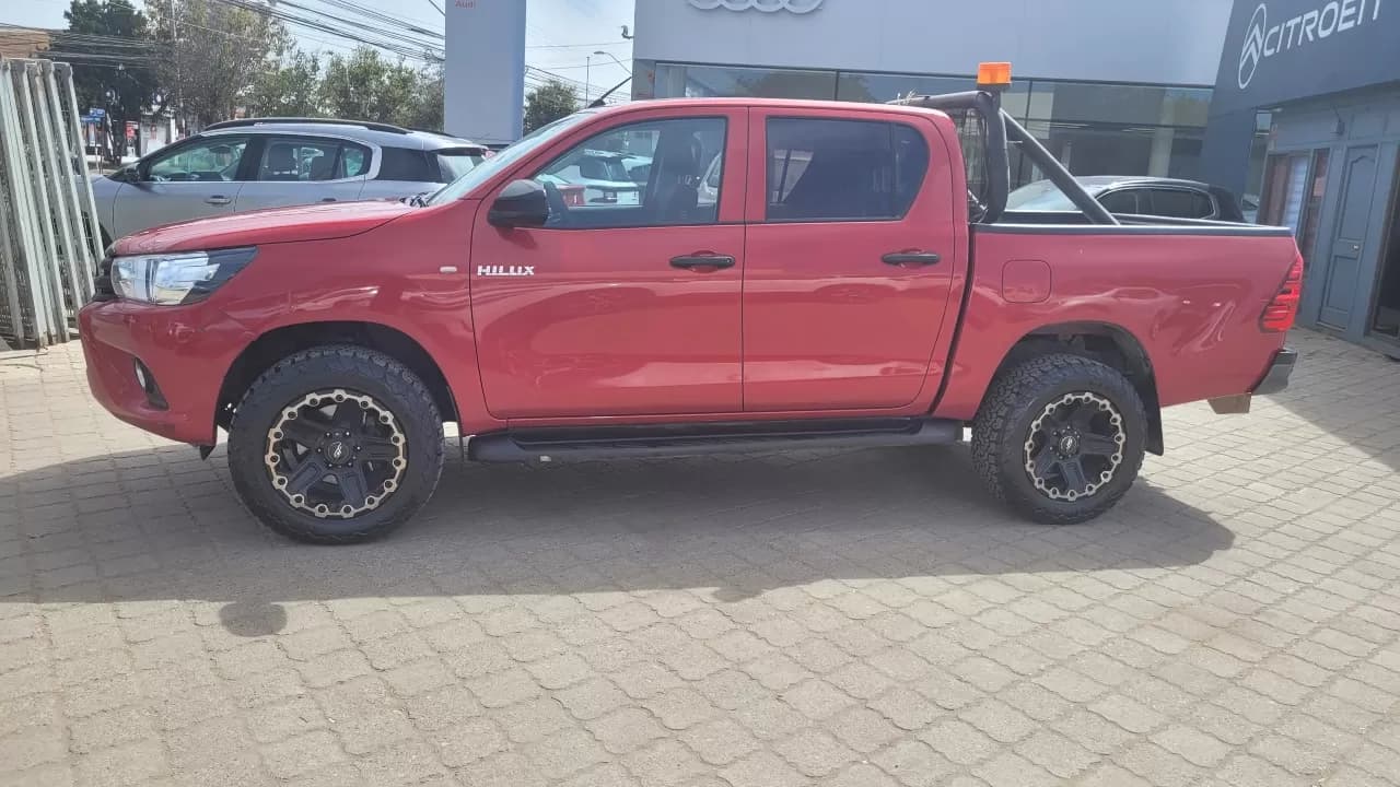 HILUX DCAB MT 4X4 2.4 - view 6