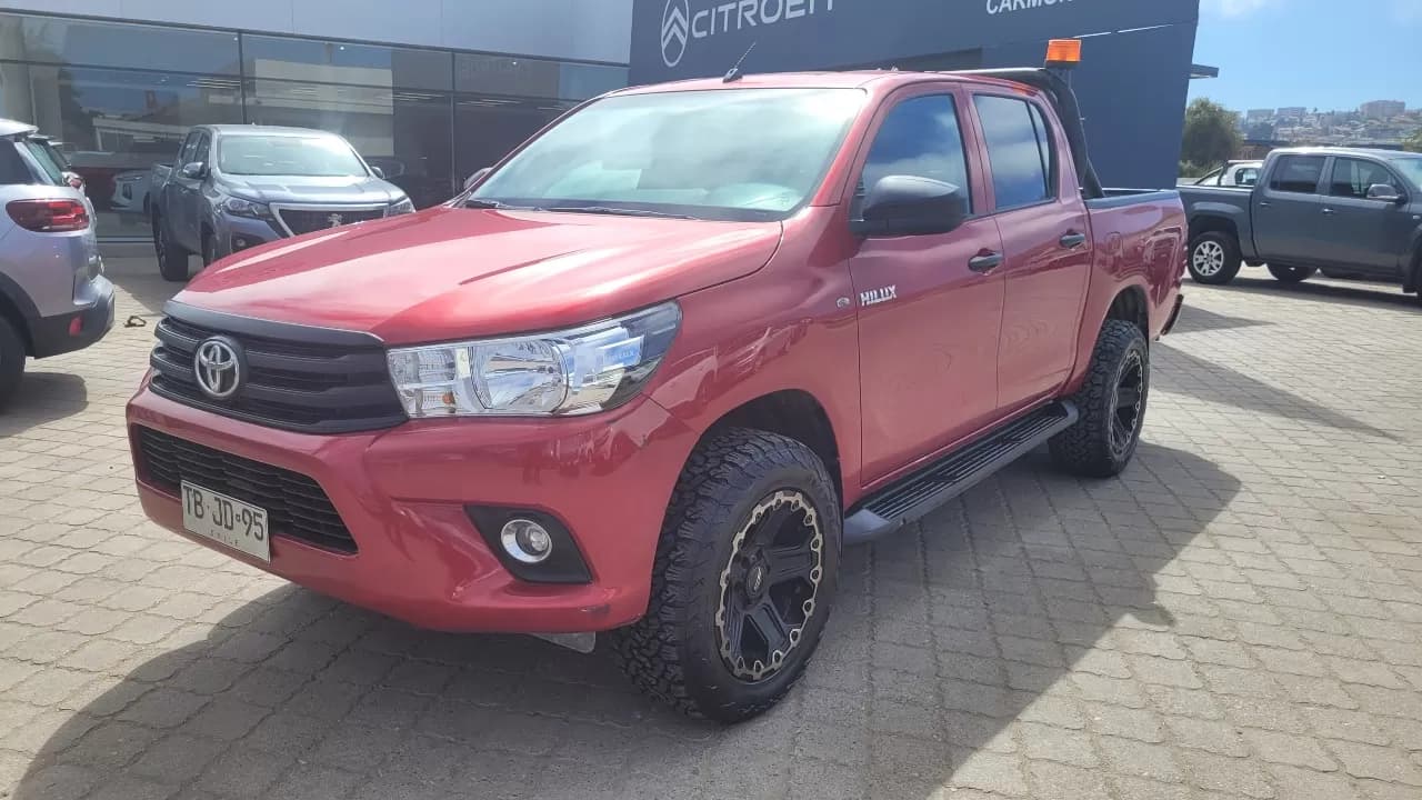 Toyota HILUX DCAB MT 4X4 2.4