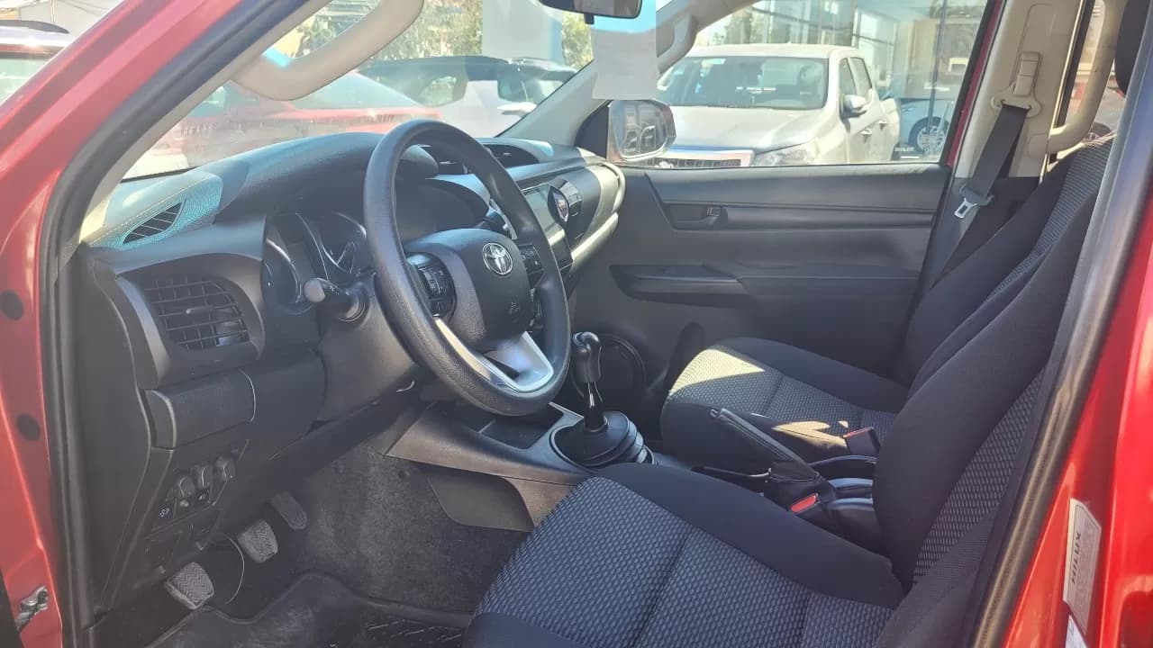 HILUX DCAB MT 4X4 2.4 - view 11