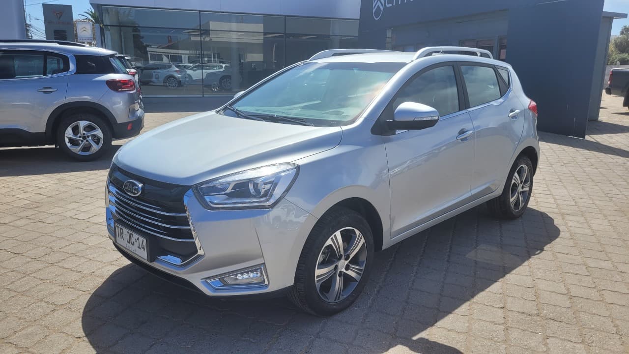 Jac JS2 4X2  1.5 FULL AUT.