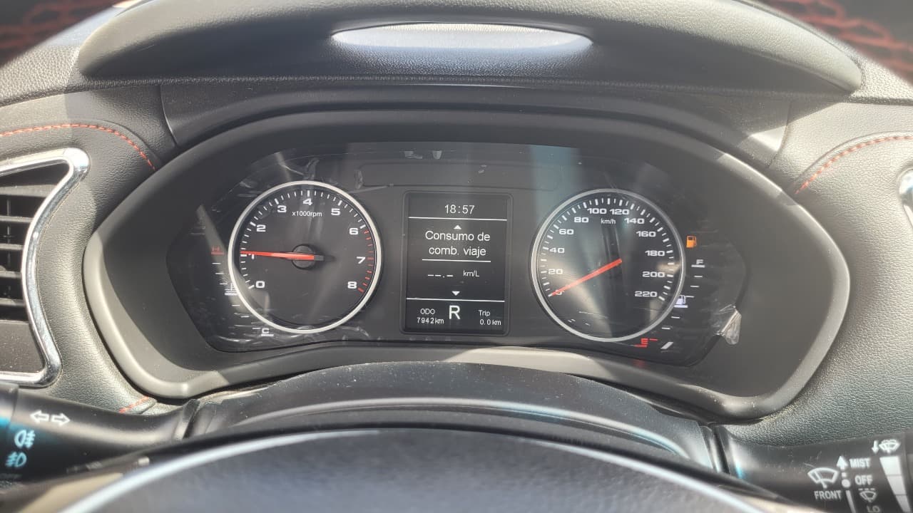 JS2 4X2  1.5 FULL AUT. - view 2