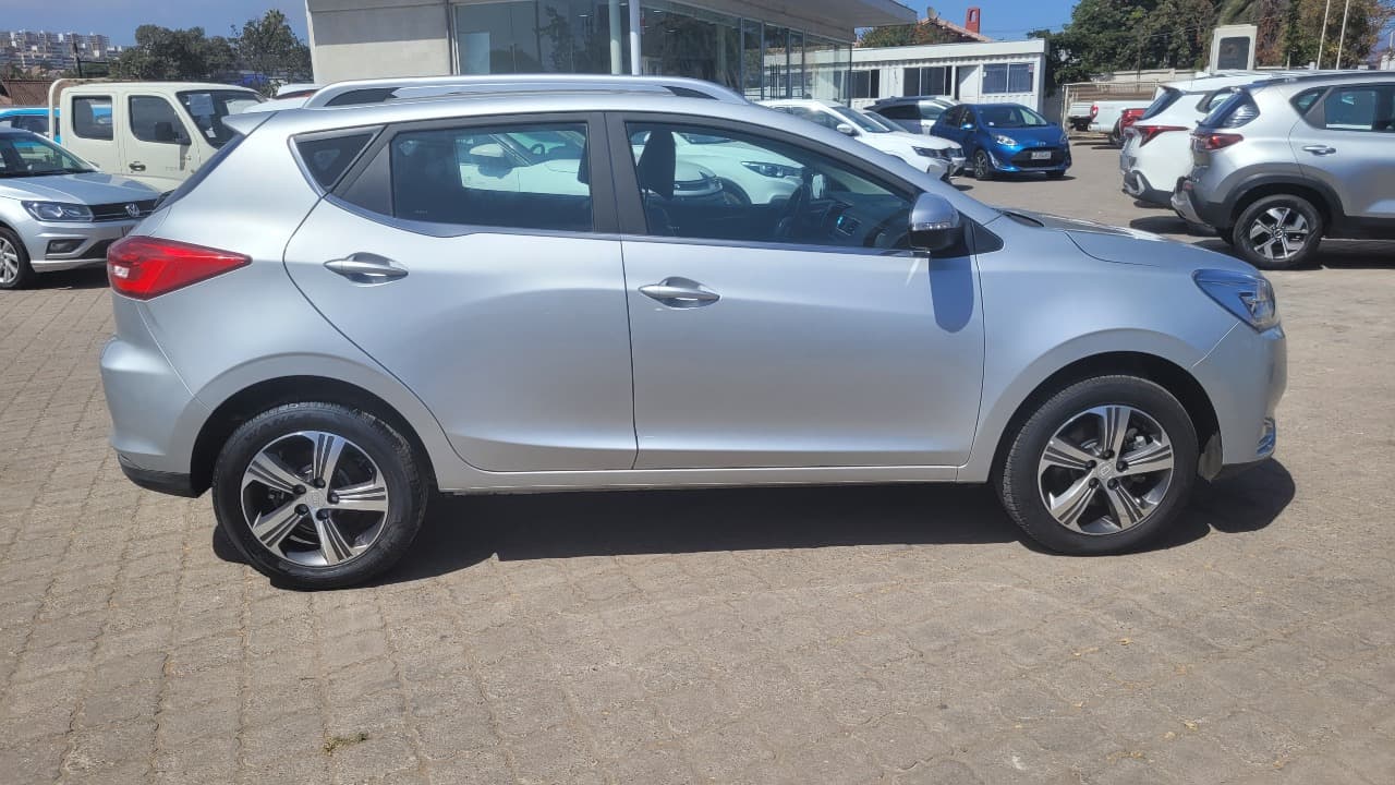 JS2 4X2  1.5 FULL AUT. - view 9