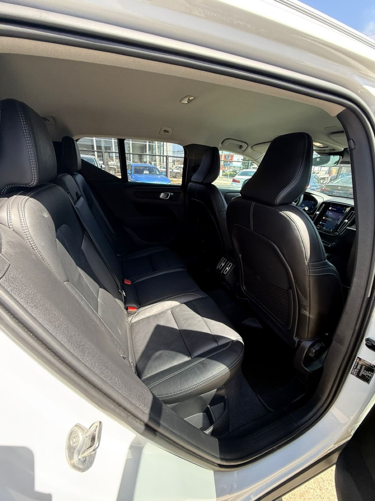 XC40 B4 PLUS 2.0 AUT  - view 12