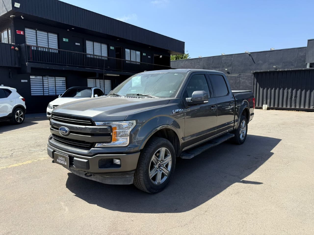 Ford F-150 5.0 Double Cab Lariat Sport 4WD