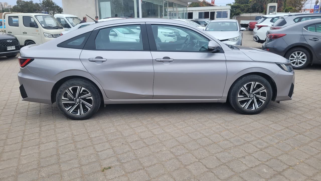 YARIS SD 1.5 FULL MEC. - view 8