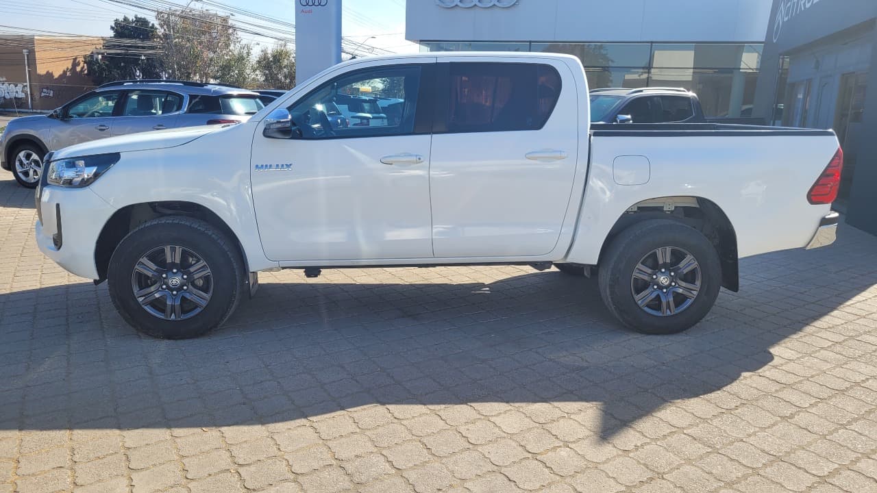 HILUX PICKUP 2.7 FULL MEC. (IVA INCLUIDO) - view 4