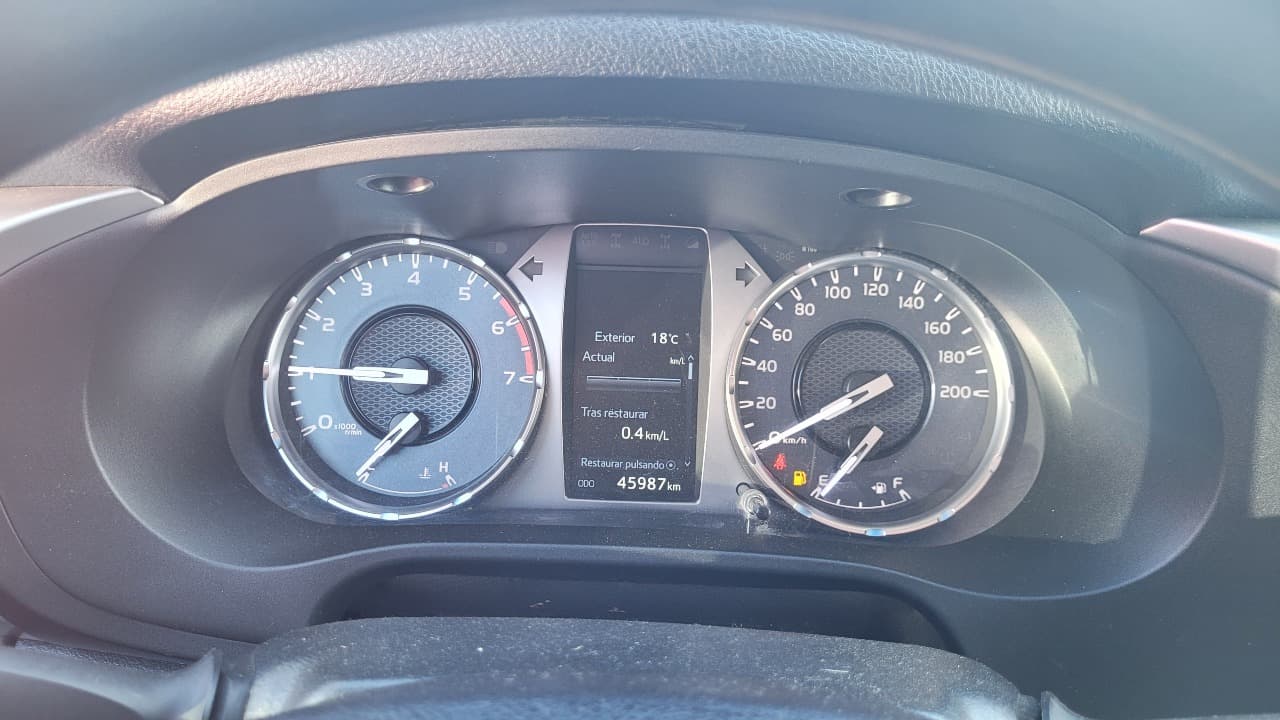 HILUX PICKUP 2.7 FULL MEC. (IVA INCLUIDO) - view 11