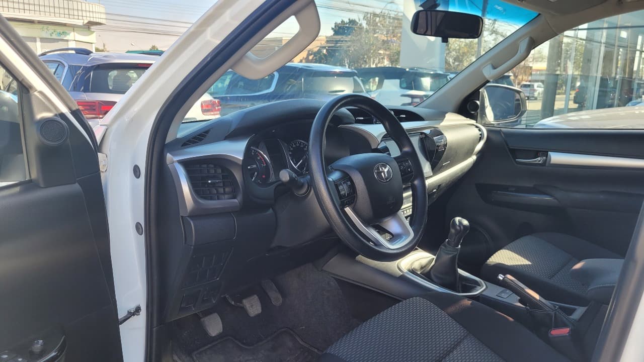HILUX PICKUP 2.7 FULL MEC. (IVA INCLUIDO) - view 13