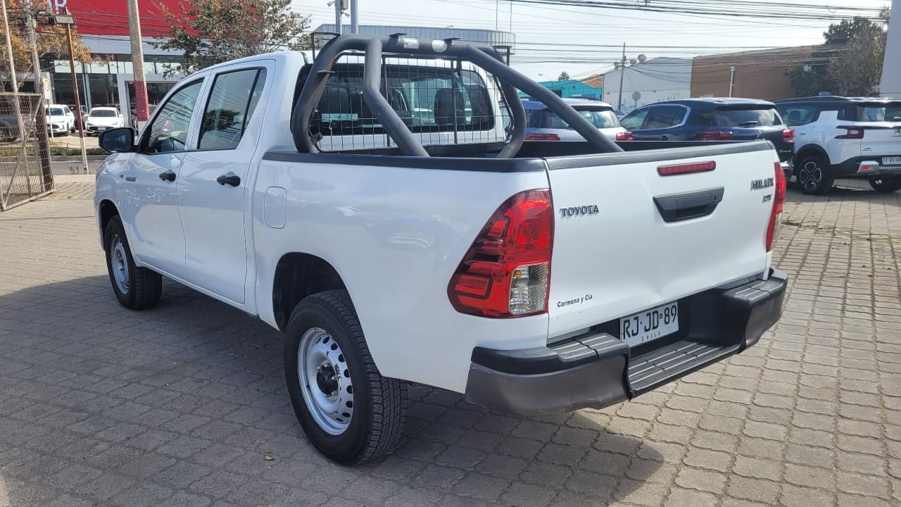HILUX D CAB 4X2 2.4 FULL MEC. - view 4