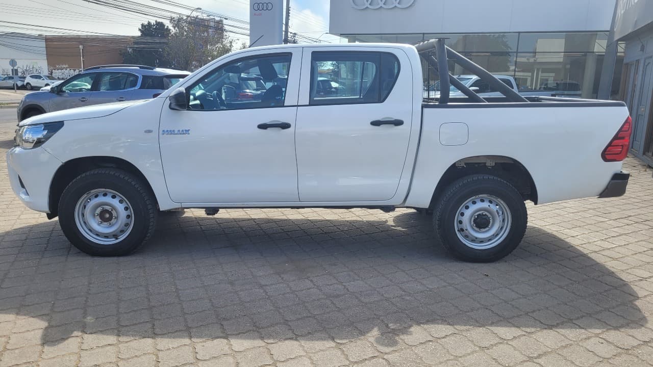 HILUX D CAB 4X2 2.4 FULL MEC. - view 5