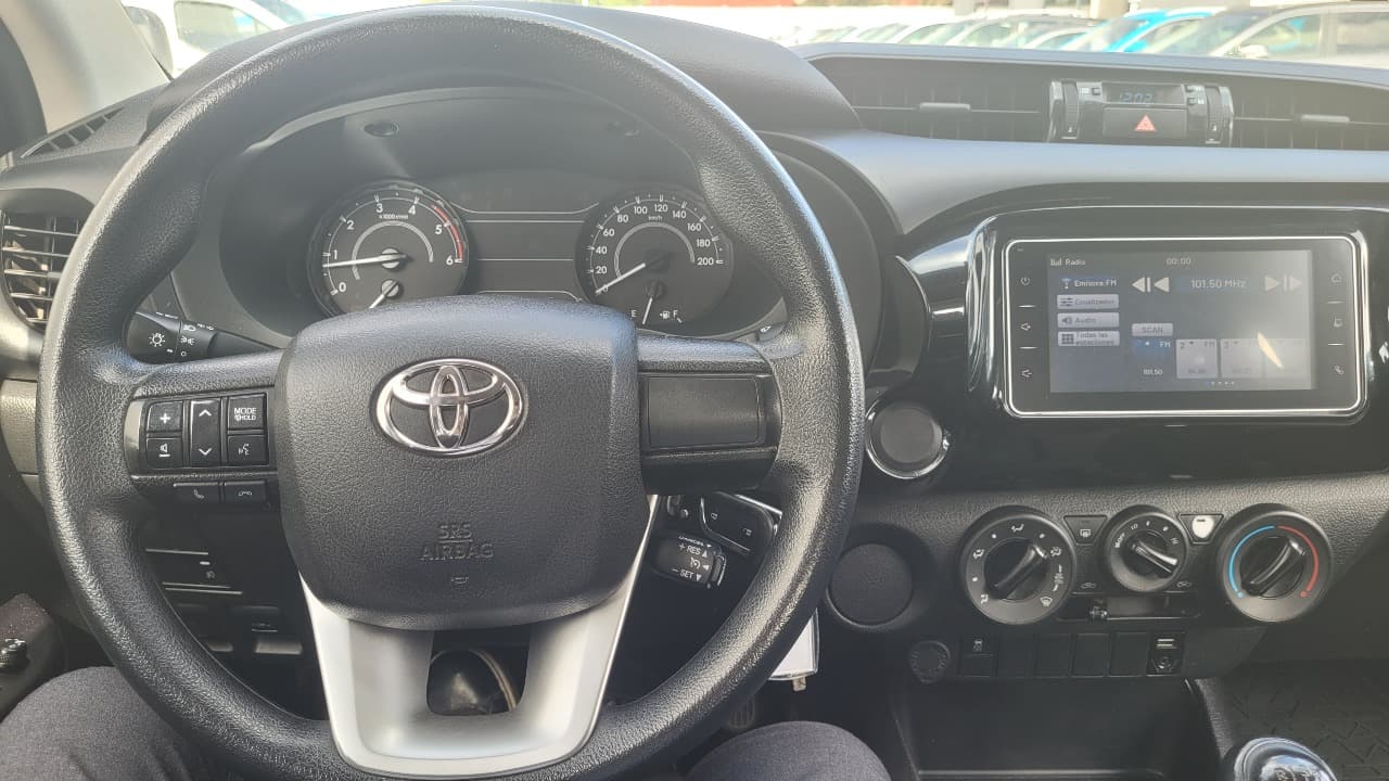 HILUX D CAB 4X2 2.4 FULL MEC. - view 10