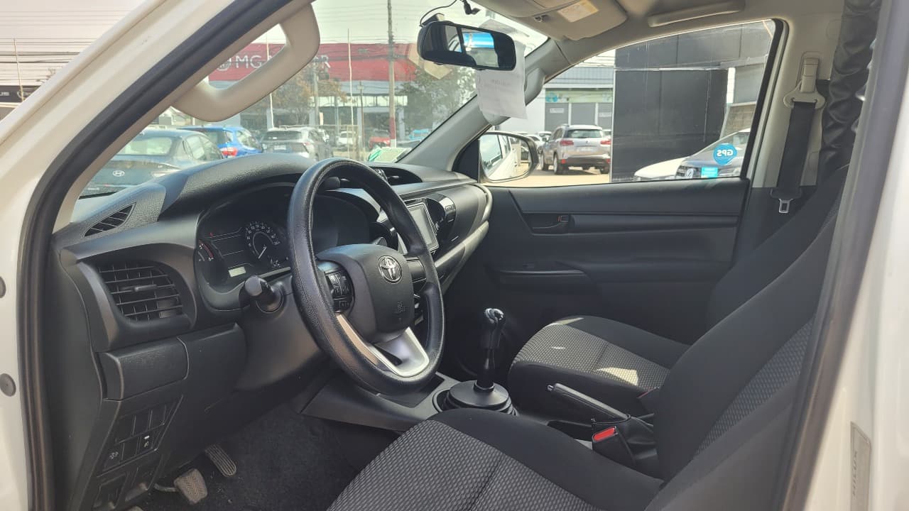 HILUX D CAB 4X2 2.4 FULL MEC. - view 14