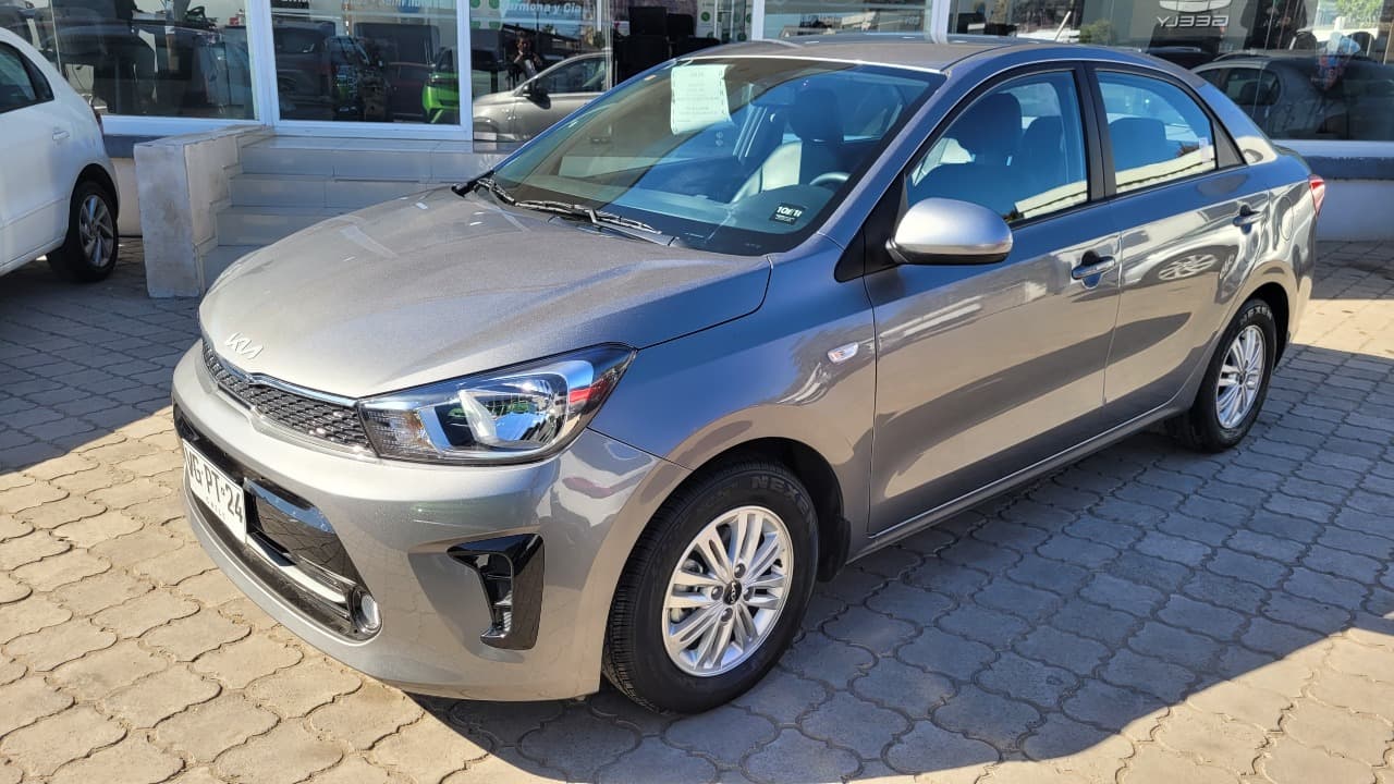 Kia Motors SOLUTO MPI 1.4 FULL MEC.