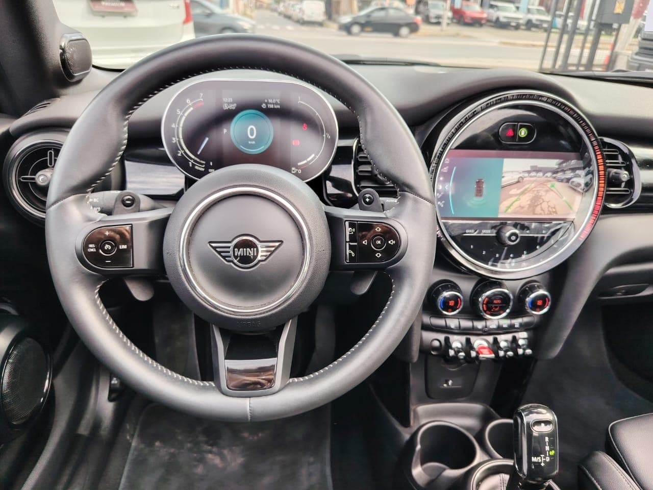 Cooper 2.0 S Auto Cabriolet - view 15