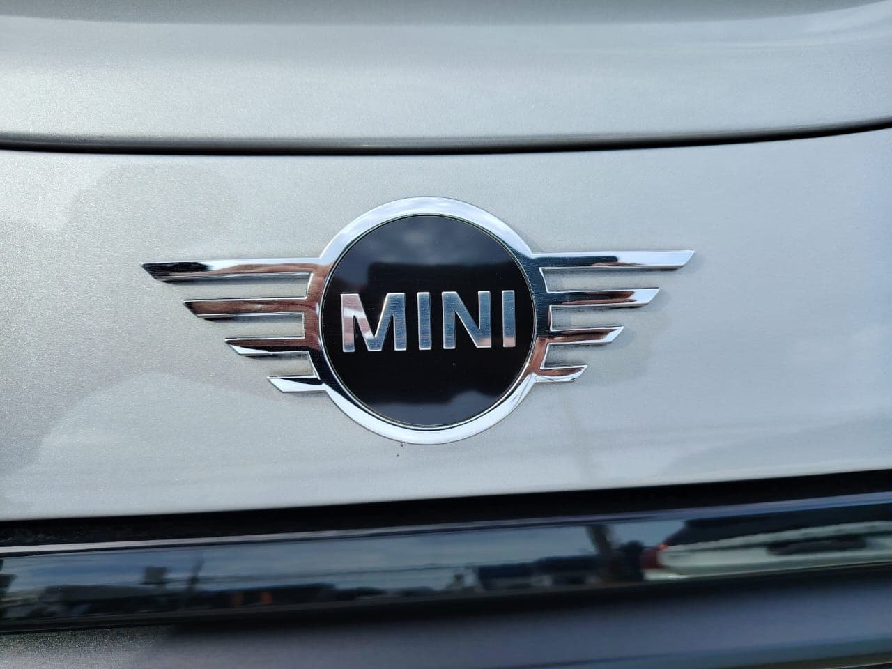Cooper 2.0 S Auto Cabriolet - view 21
