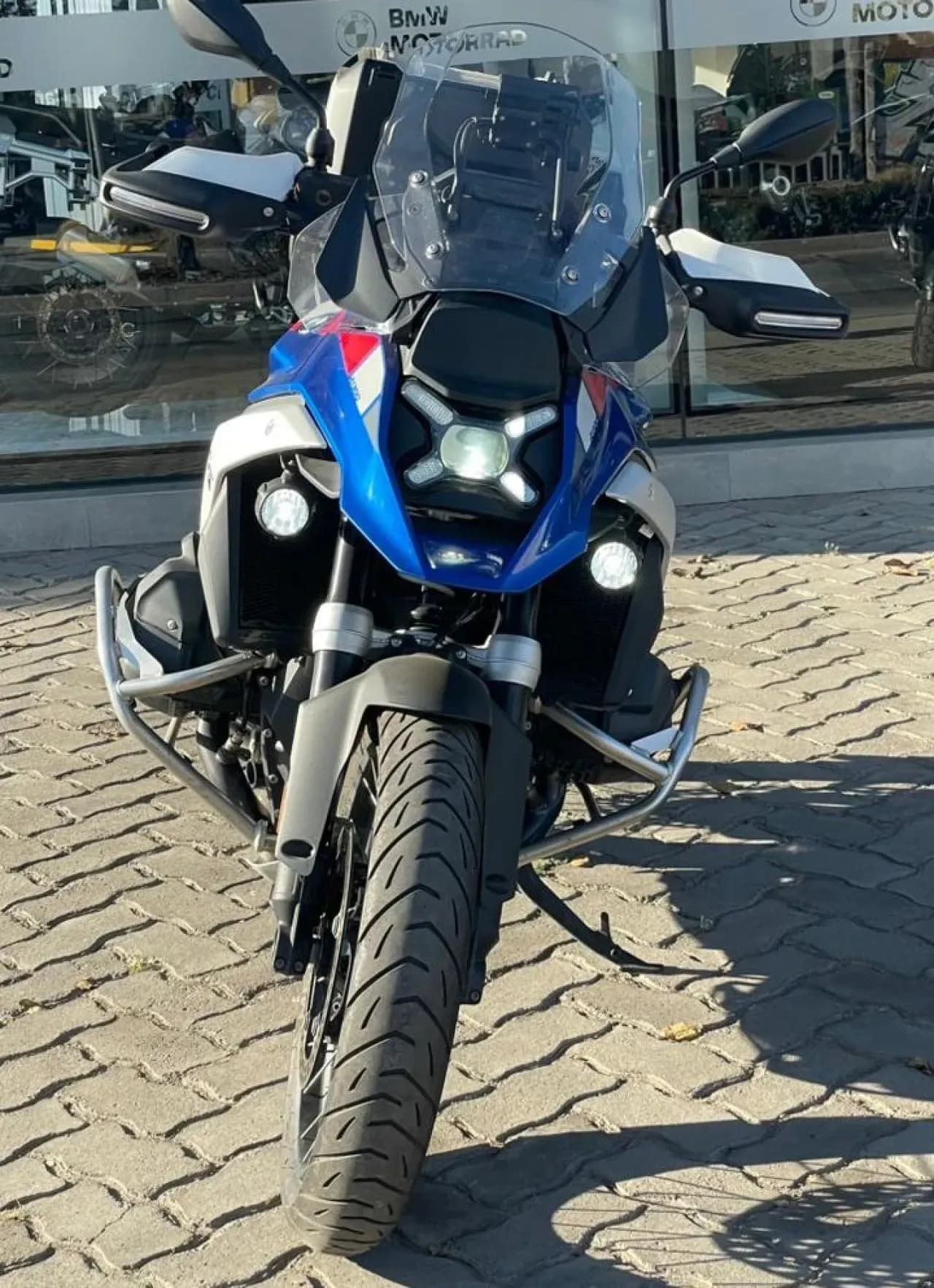 BMW R 1300 GS - view 2