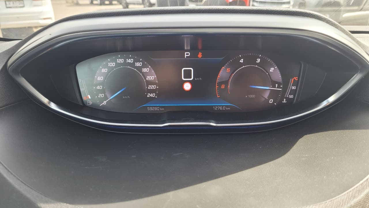 3008 BLUE HDI 130 EAT8 1.5 FULL AUT. - view 12