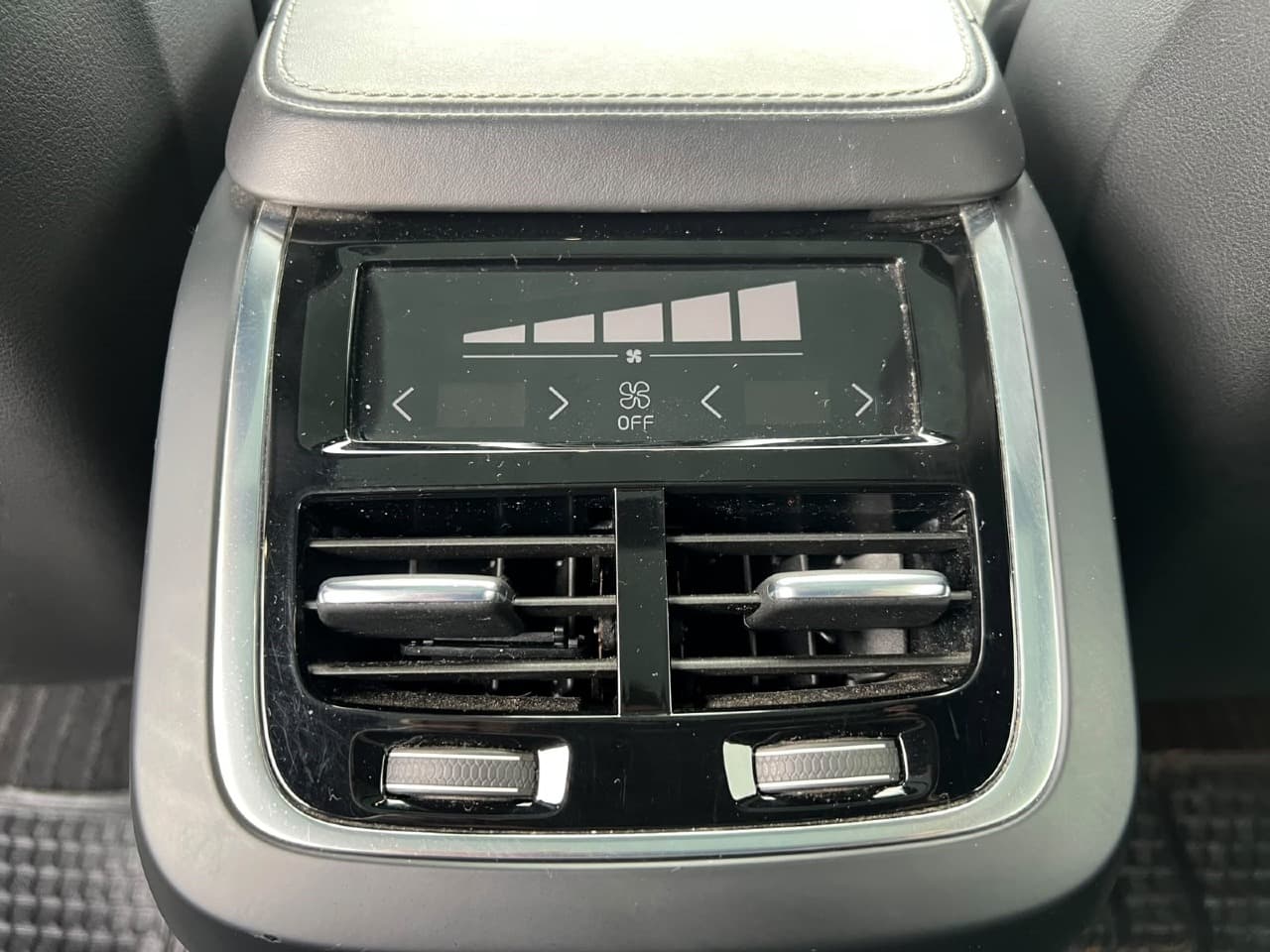 XC90 4X4 2.0 AT - view 16