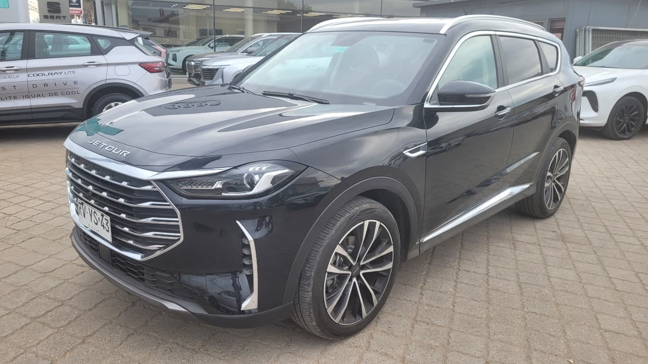 Jetour X70 PLUS 1.6 FULL AUT.