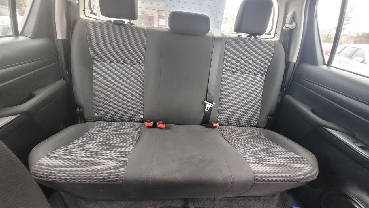 HILUX DOBLE CABINA 2.4 4X2 FULL MEC. - view 2