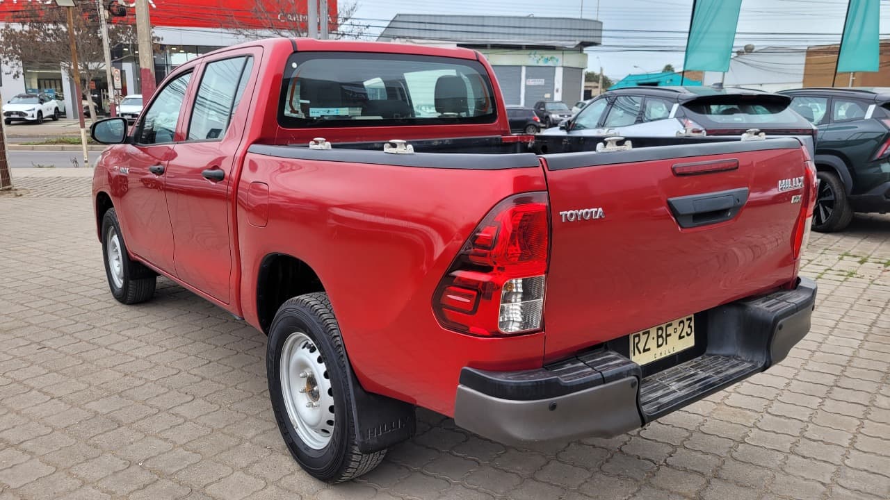 HILUX DOBLE CABINA 2.4 4X2 FULL MEC. - view 5