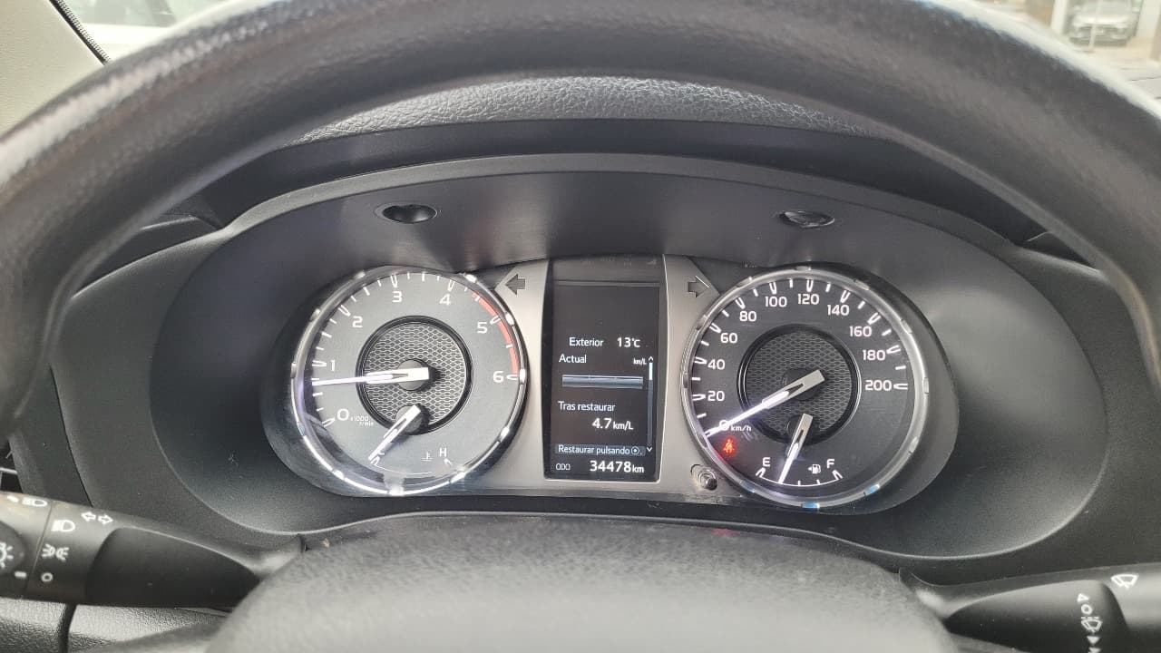 HILUX DOBLE CABINA 2.4 4X2 FULL MEC. - view 6