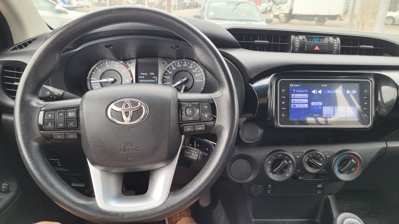 HILUX DOBLE CABINA 2.4 4X2 FULL MEC. - view 9