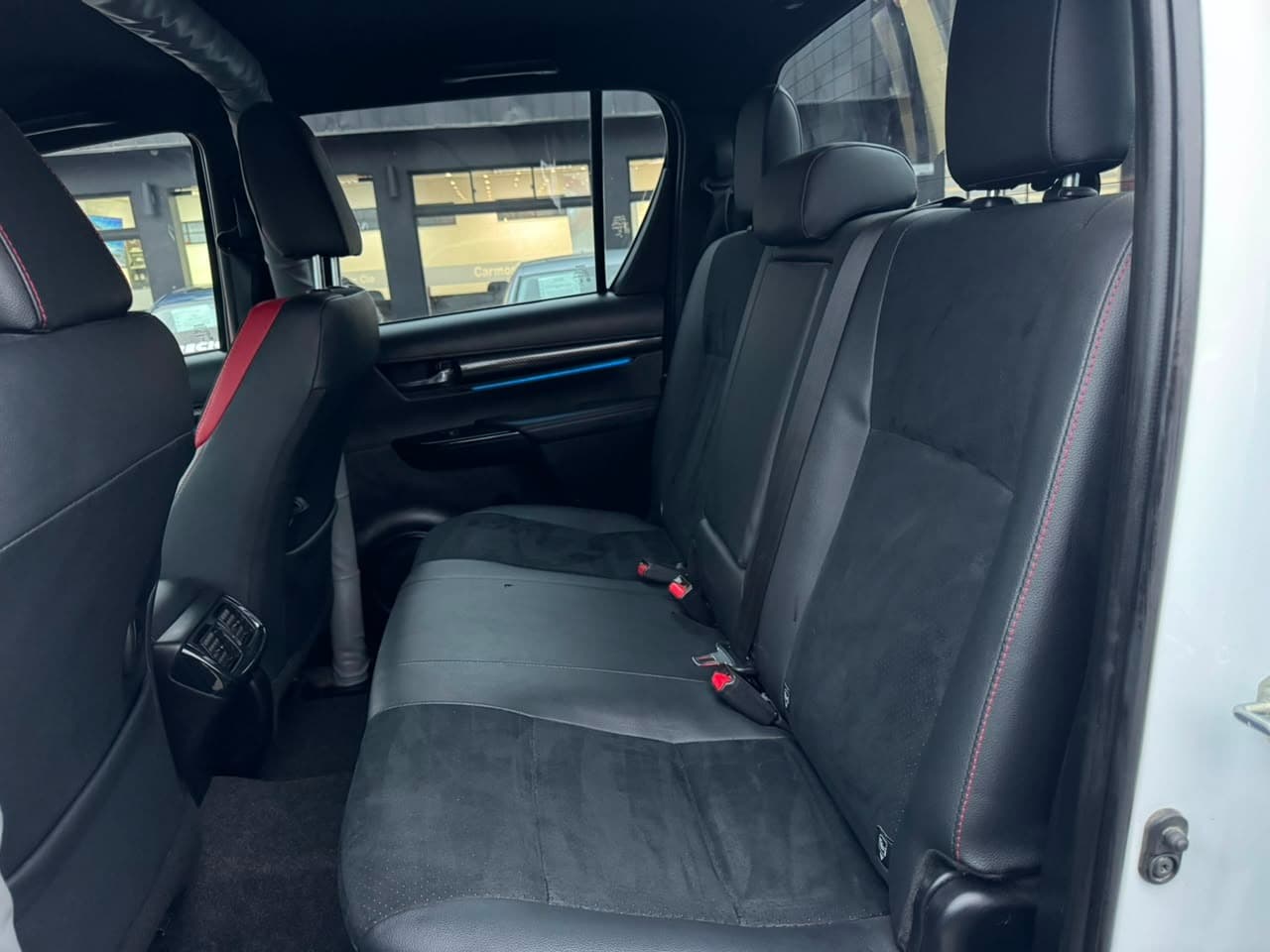 HILUX GR. DC 4X4 2.8 AUT. - view 14