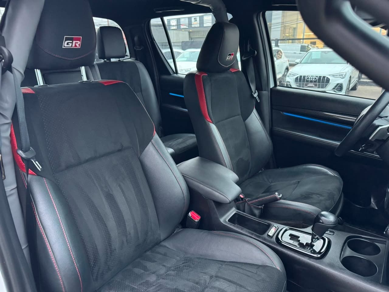 HILUX GR. DC 4X4 2.8 AUT. - view 16