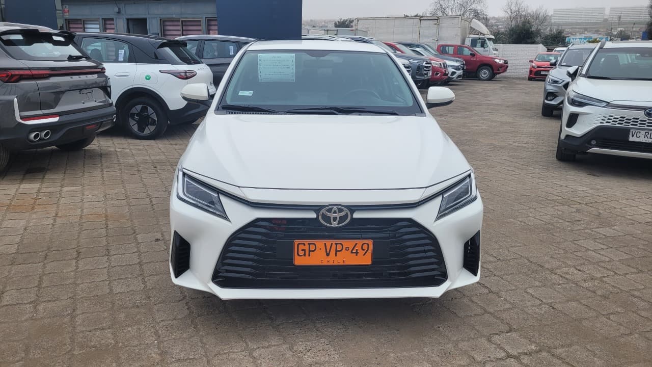 YARIS SD 1.5 FULL MEC. (INCLUYE PATENTE TAXI EJECUTIVO) - view 2