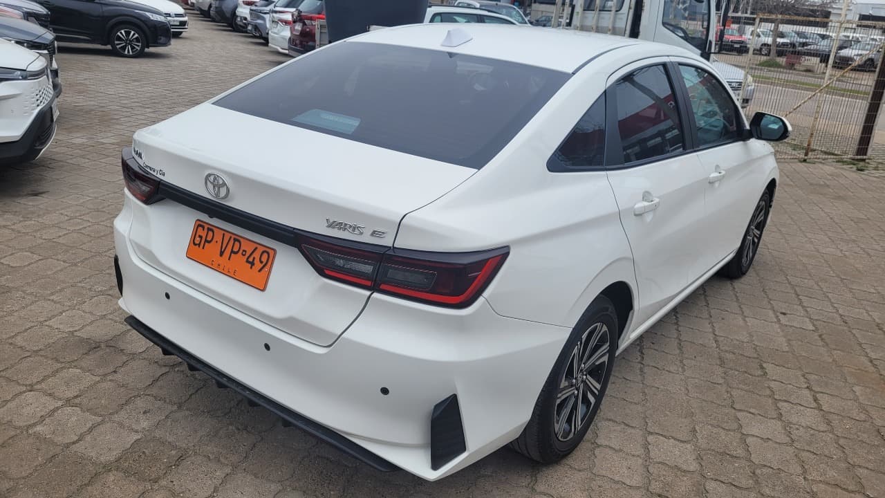 YARIS SD 1.5 FULL MEC. (INCLUYE PATENTE TAXI EJECUTIVO) - view 4