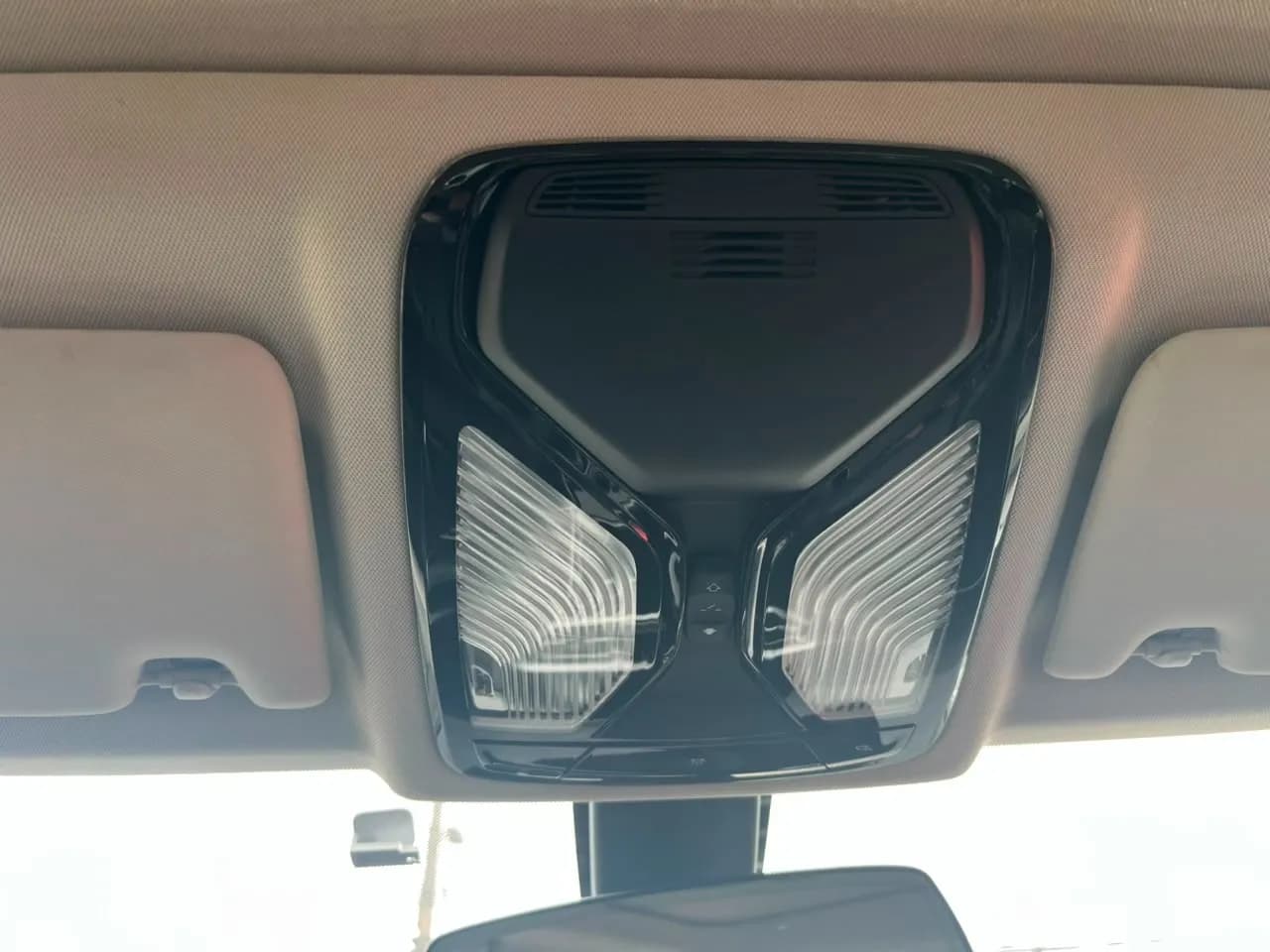 320D - view 14