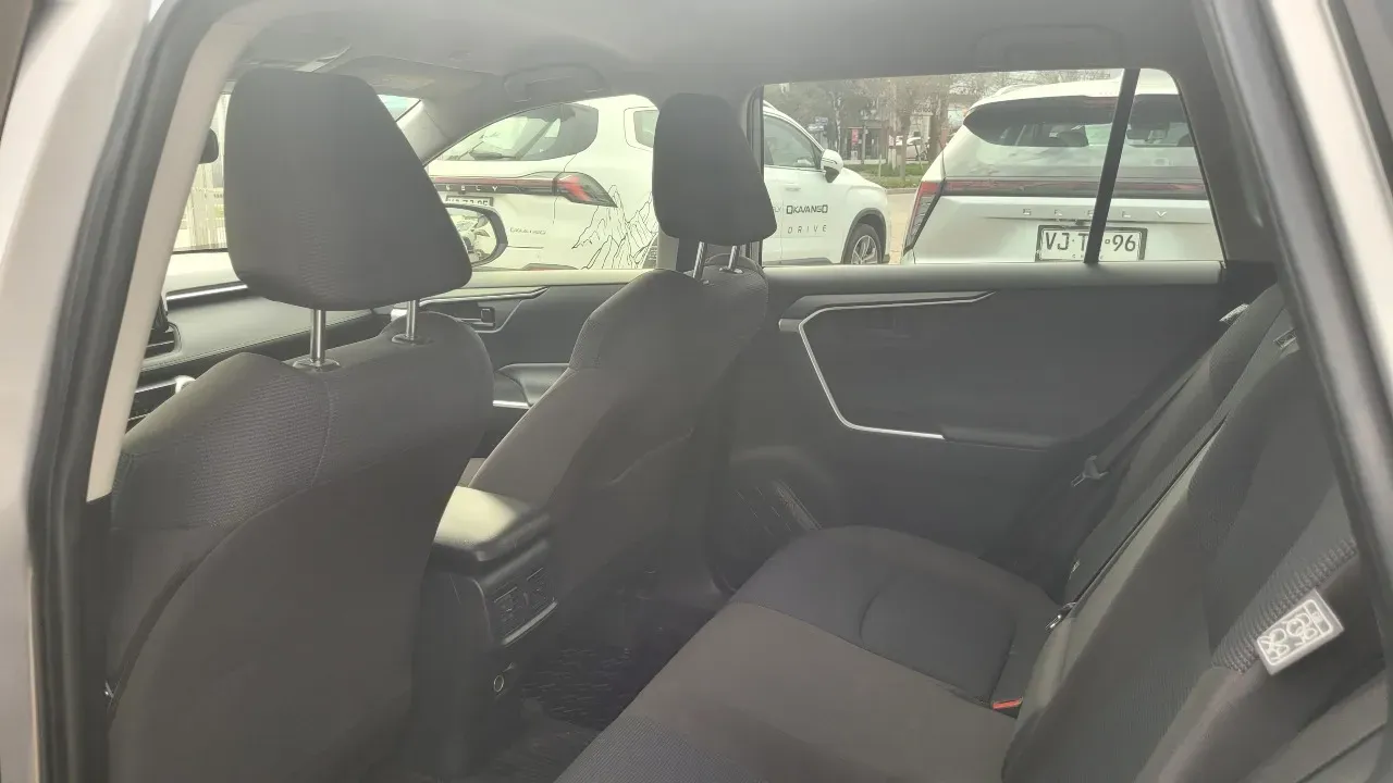 RAV4 4X2 2.0 FULL AUT. - view 10