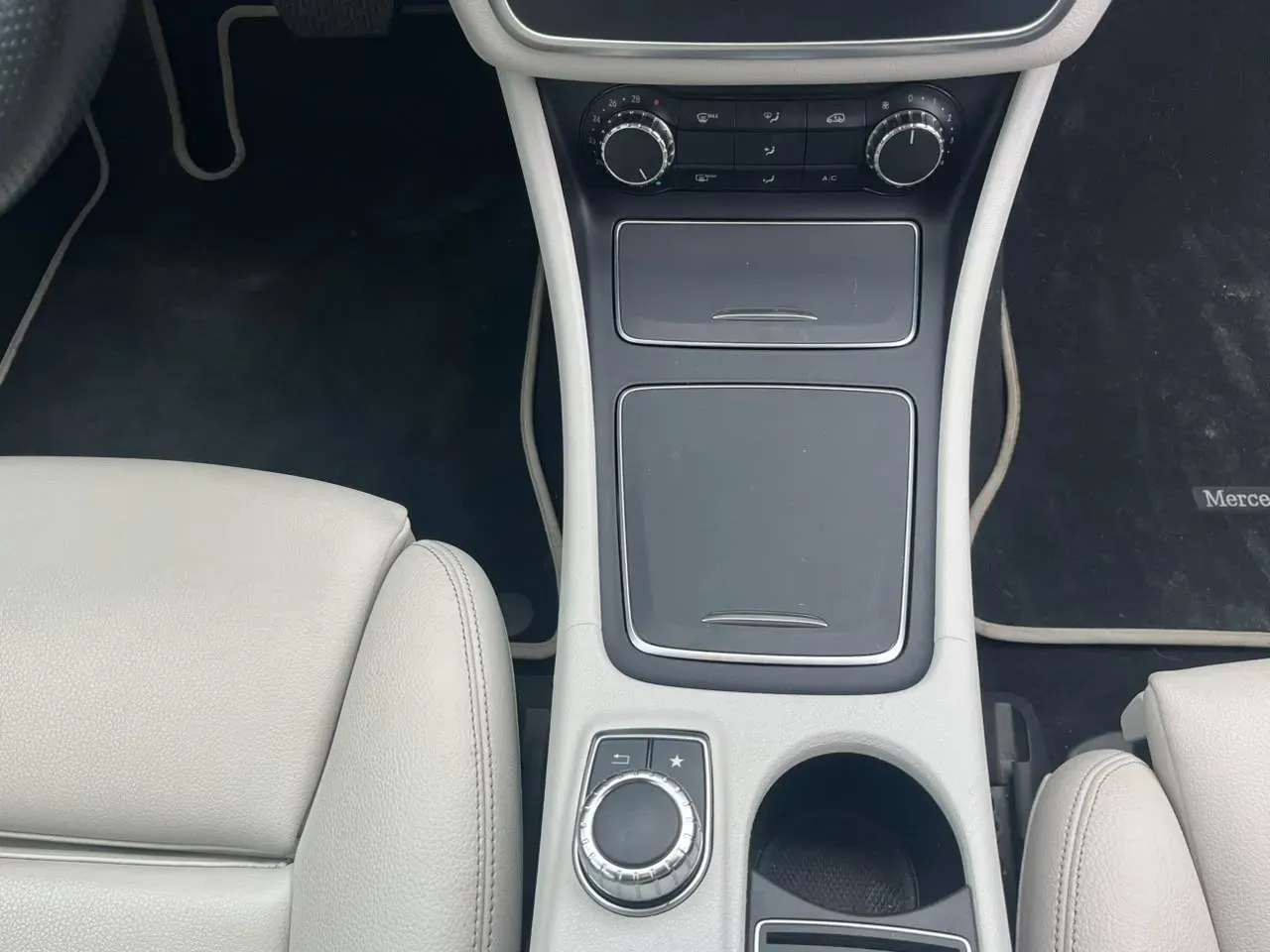 GLA 200 HB 1.6 TURBO - view 15