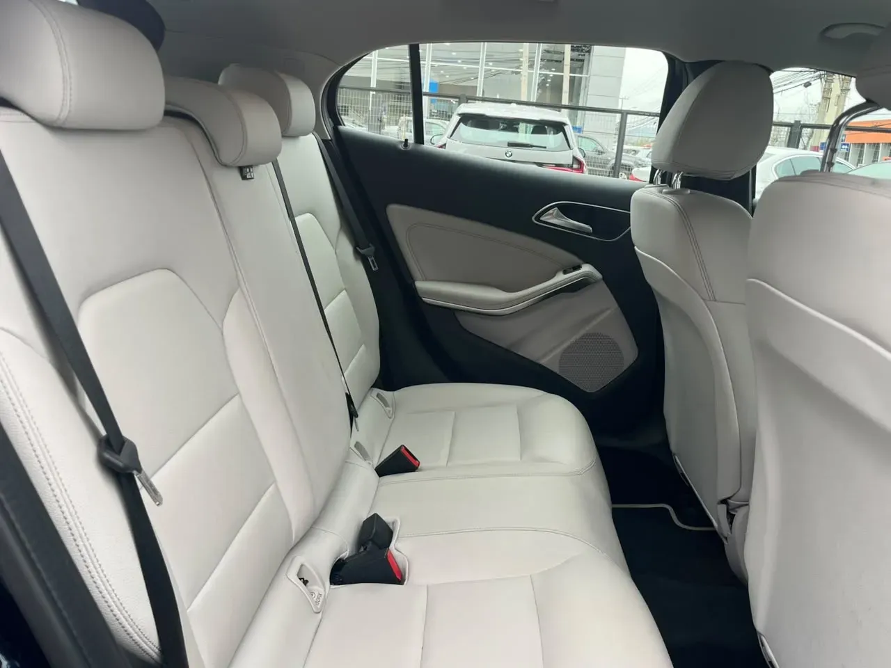 GLA 200 HB 1.6 TURBO - view 16