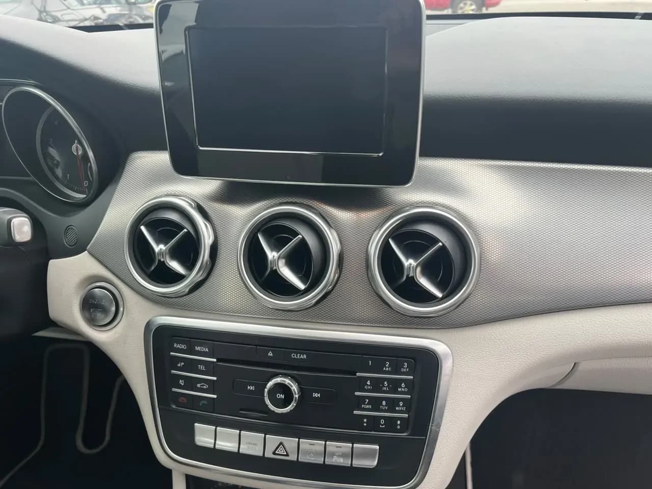 GLA 200 HB 1.6 TURBO - view 14