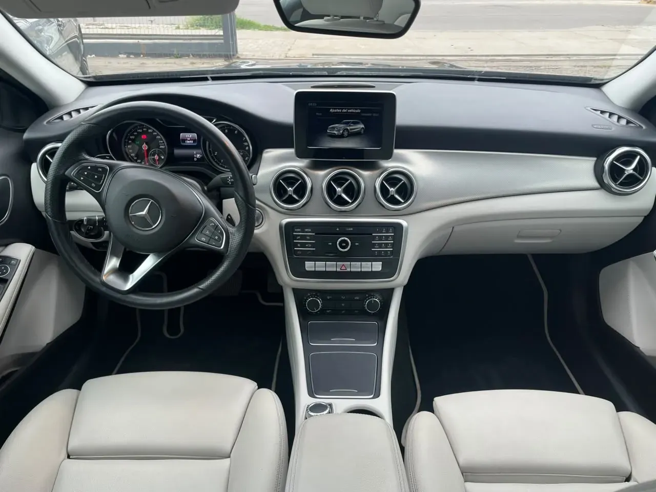 GLA 200 HB 1.6 TURBO - view 11
