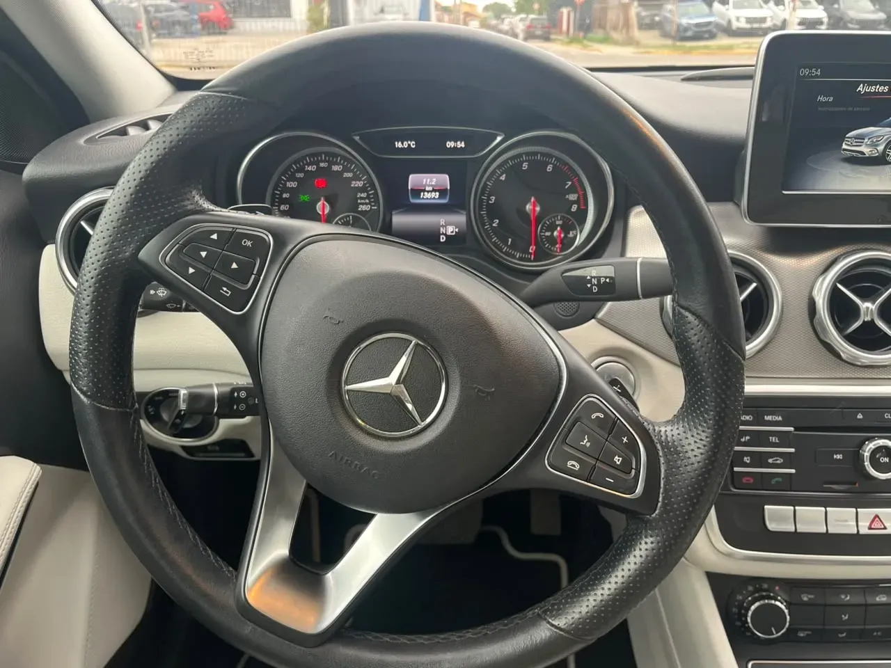 GLA 200 HB 1.6 TURBO - view 12