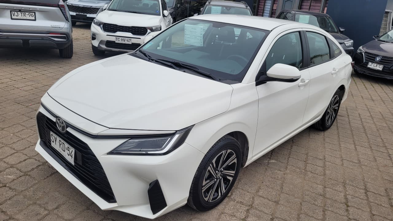 YARIS 1.5 FULL MEC.