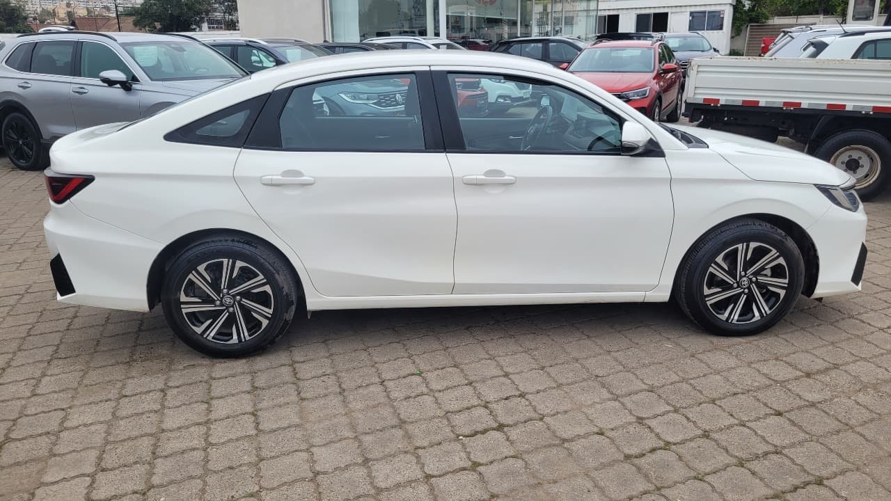 YARIS 1.5 FULL MEC. - view 8