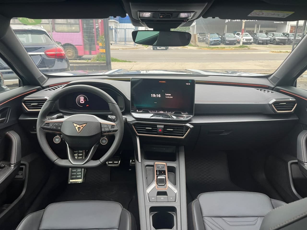 Formentor 1.5 TSI AT E-Hybrid - view 10