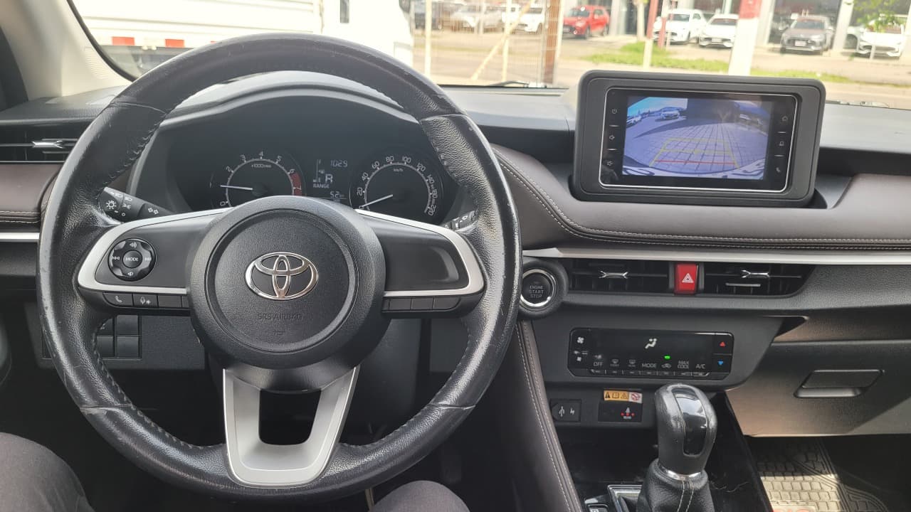 YARIS CVT FULL 1.5 - view 12